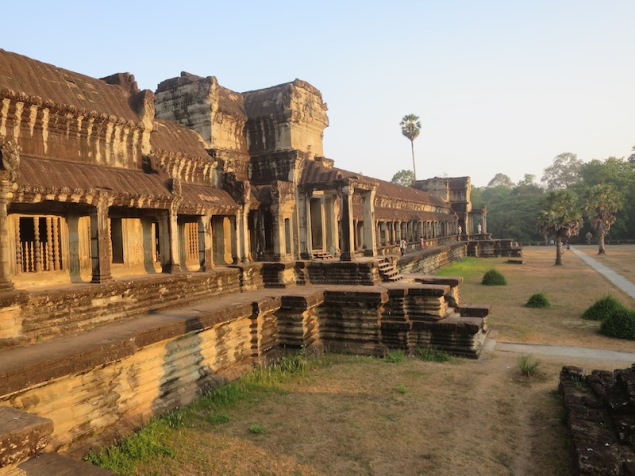 Angkor Wat glowing in the light of the rising sun